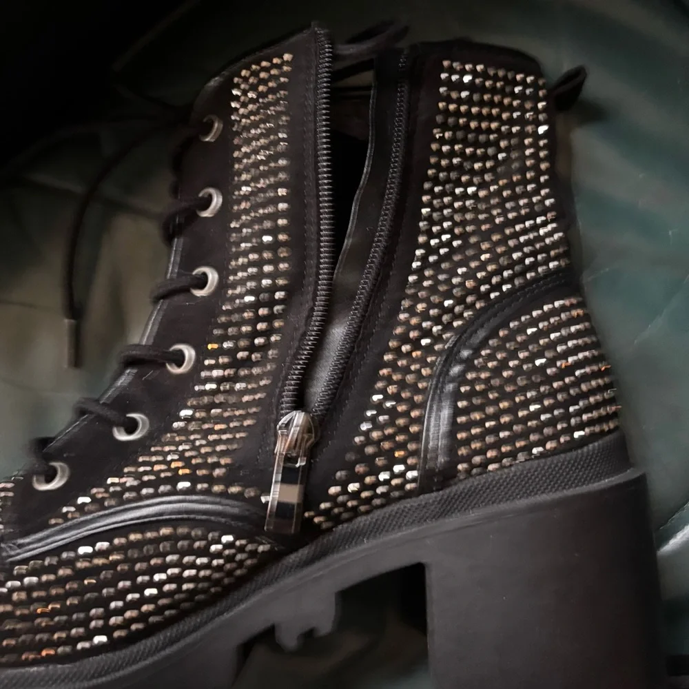 NEW! Sz 9 Madden Girl Black Studded Lace Up look - easy on ZIP ON side Boots - Picture 7 of 12